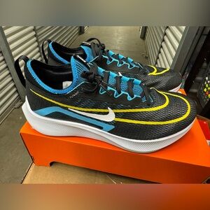 New Nike Men’s Zoom Fly 4 sizes 11, 12, & 13